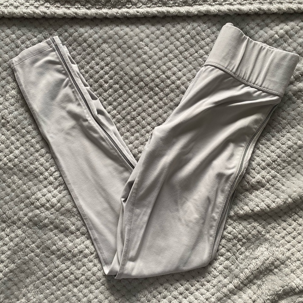 BuffBunny Grey Leggings!